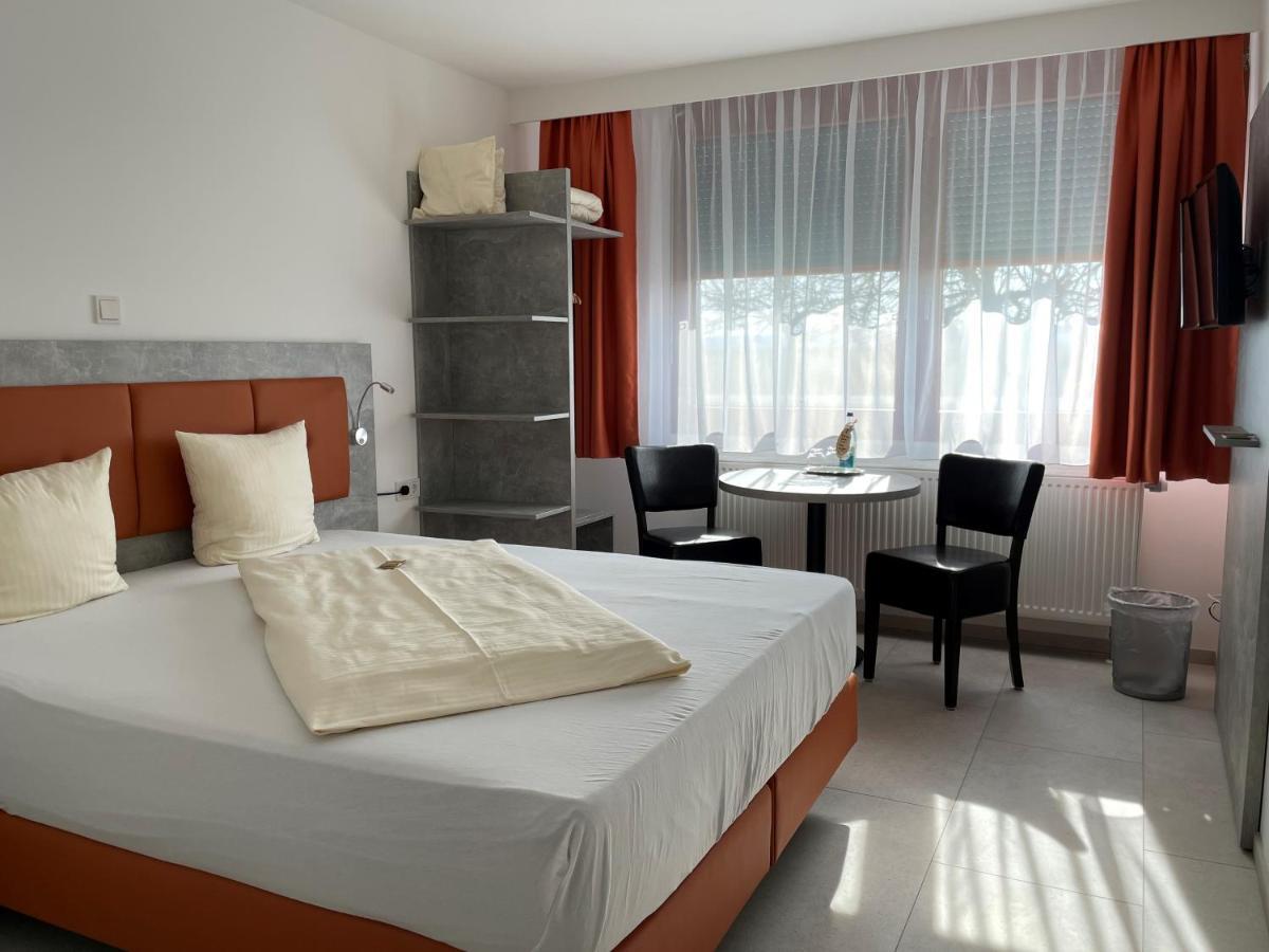 Hotel Frankenhöhe Aurach Exteriör bild