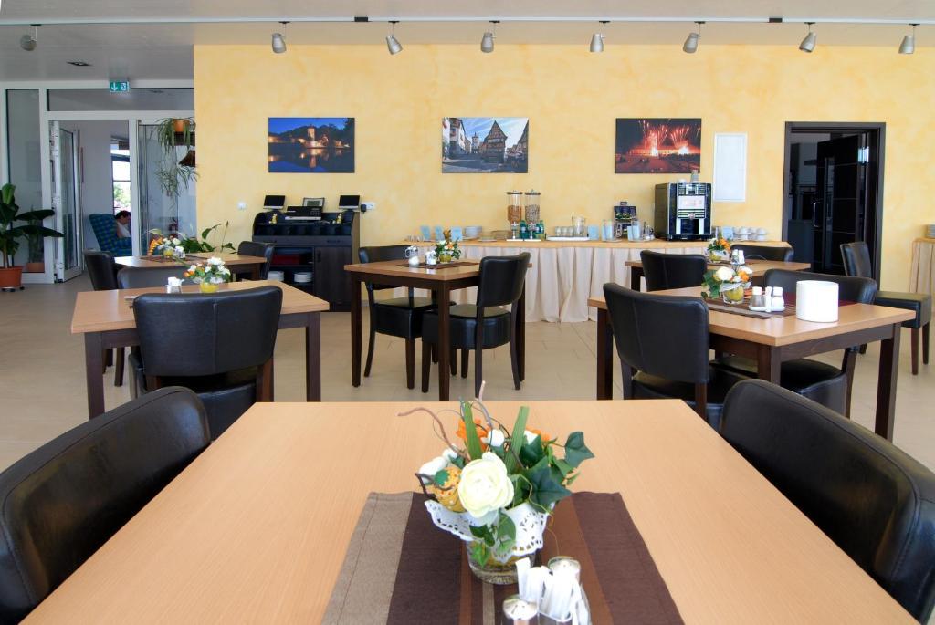 Hotel Frankenhöhe Aurach Exteriör bild